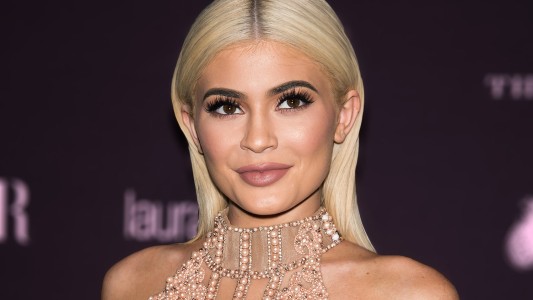 Kylie Jenner anunció que el nacimiento de su primera hija