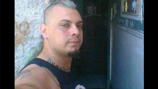 Asesinato del músico en Quilmes: encontraron ropa ensangrentada y armas en la casa del sospechoso