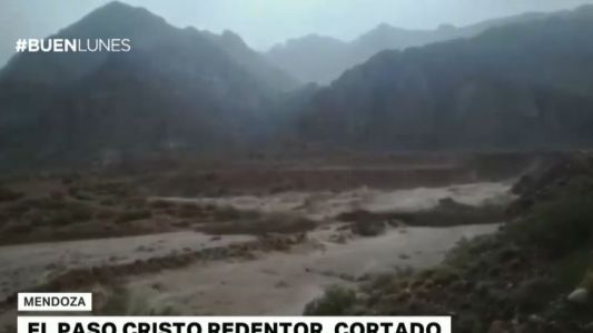 Mendoza: por un alud está cortado el paso Cristo Redentor