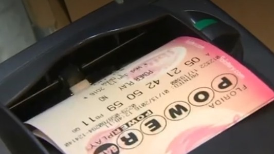 Para no revelar su identidad, se niega a cobrar 560 millones de dólares que ganó en la lotería