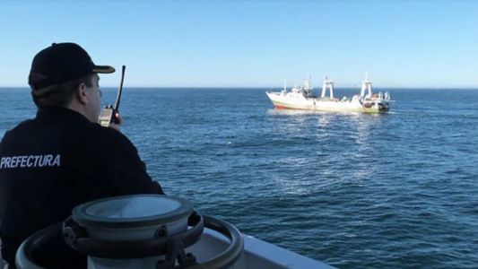 Buque español detenido admite que pescó en aguas argentinas por un error del GPS