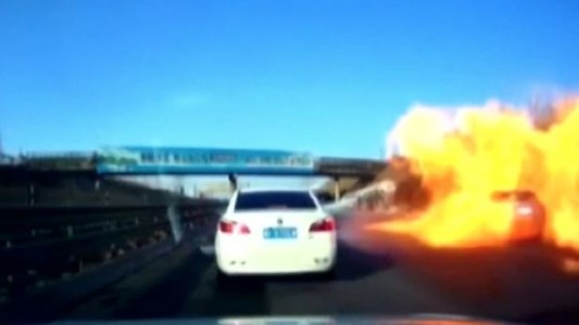 Un derrame de gas convirtió a una autopista china en un infierno