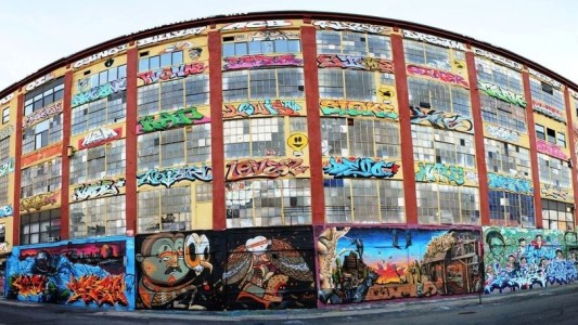 Deberá indemnizar a los graffiteros del edificio que demolió