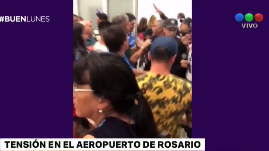 Escándalo en el aeropuerto de Rosario con un grupo quinceañeras que regresaba de Disney