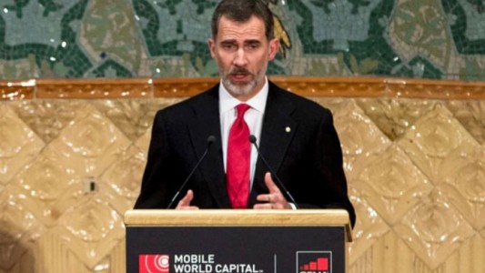 El rey de España visitó Cataluña en plena crisis por la independencia