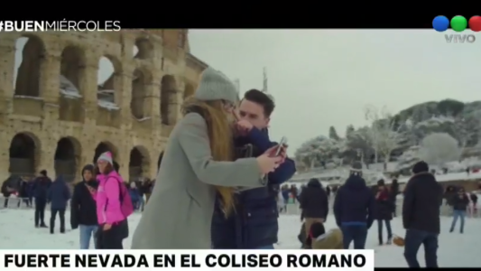 Fuerte nevada en el Coliseo Romano