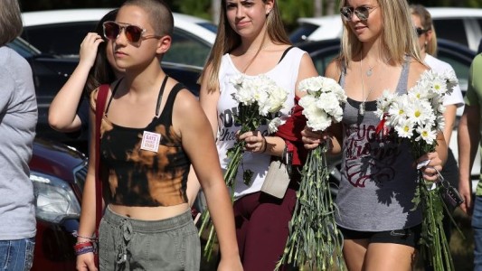 Luego de la masacre en la escuela de Florida, los estudiantes volvieron a clase