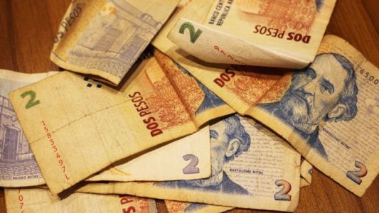 Aviso del Central: Hasta el 27 de abril se pueden cambiar los billetes de dos pesos