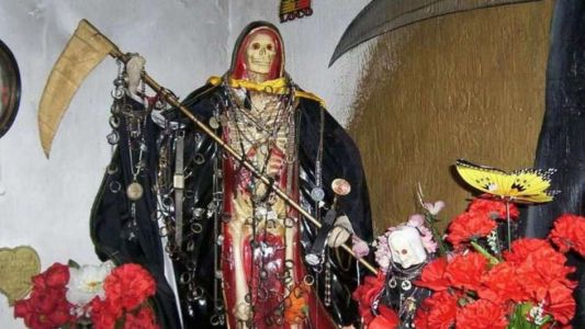 Acusan a una pareja de sacrificar a sus mascotas en un culto a San La Muerte y luego comían su carne