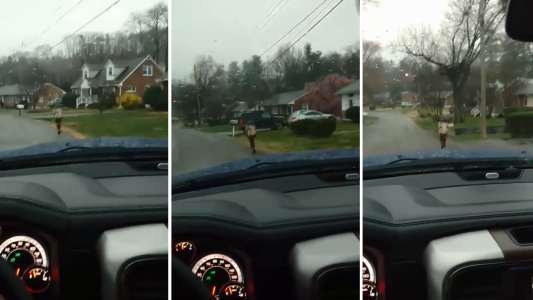 VIDEO: El castigo de un padre a su hijo por hacer bullying que genera polémica en las redes