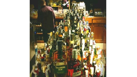 Un bar en Salamanca pone reglas durísimas con respecto a los niños y debe pedir perdón a los clientes