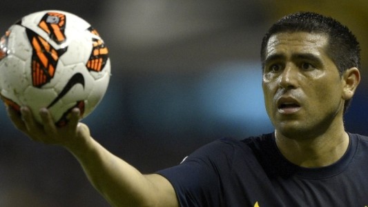 Crítica de Riquelme a los futbolistas actuales: "Ponen fotos con el peluquero en la concentración"