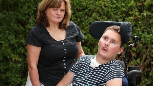 Perdió una apuesta con sus amigos, se tuvo que comer una babosa y quedó tetrapléjico