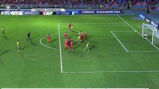 Defensa y Justicia avanza enla Sudamericana tras golear a América de Cali