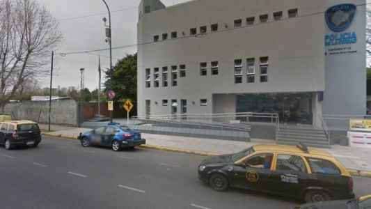 Detuvieron a dos policías de la Ciudad acusados de cobrar coimas a comerciantes
