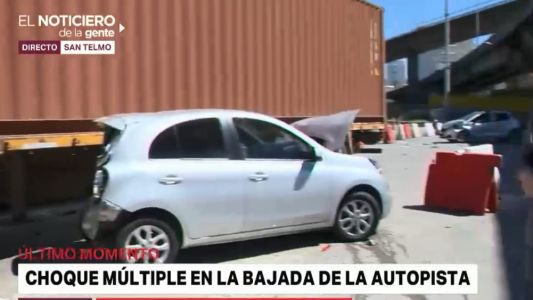 Camión chocó a 10 autos