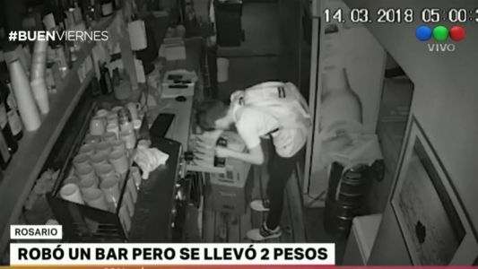 Entró a robar a un bar de Rosario y se llevó dos pesos