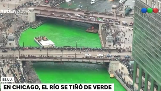 En Chicago el río de tiñó de verde