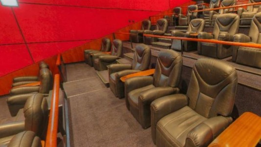 Murió tras recibir una descarga eléctrica en una butaca vip de cine