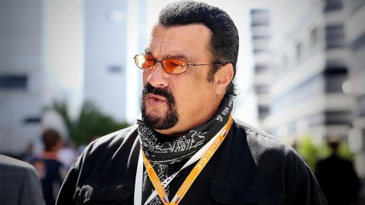 Escalofriante: dos mujeres relataron cómo Steven Seagal las violó
