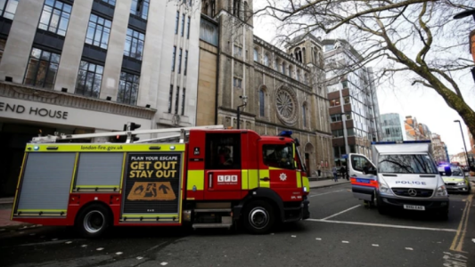 Evacuaron las oficinas de Cambridge Analytica en Londres por un paquete sospechoso