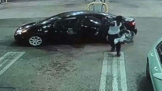La increíble reacción de un ladrón que se robó un auto con un bebé a bordo