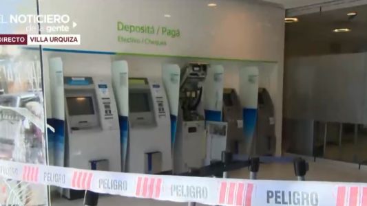 Robo en un banco: trataron de arrancar un cajero