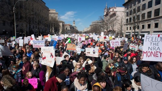 Estados Unidos: masivas marchas de jóvenes contra las armas