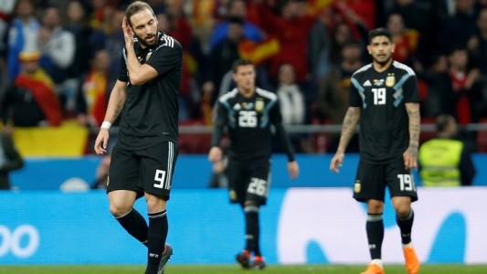Argentina juega pésimo y pierde 6 a 1 con España