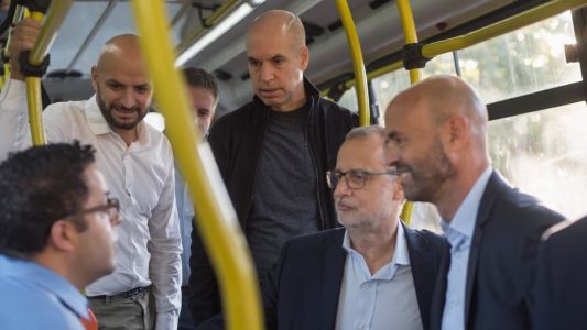Incorporan cámaras de seguridad a 16 líneas de colectivos del área metropolitana