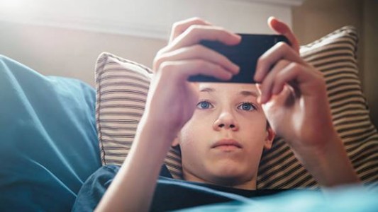 Control remoto: la app de Google para ver qué hacen los chicos con el celular