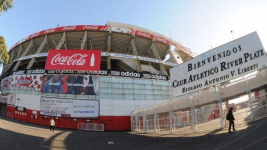 Abusos en River: una carta aporta detalles sobre los ofrecimientos sexuales
