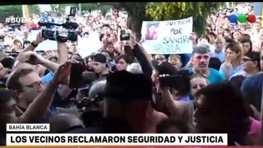 Vecinos de Bahía Blanca reclamaron justicia por Agustina