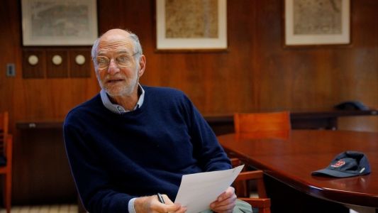 Violento robo de motochorros en Ciudad Universitaria al último ganador del Premio Nobel de Medicina
