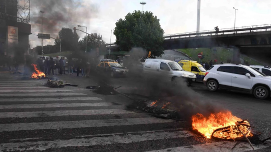 Crimen del chofer: levantan el corte en General Paz y continúa el paro de 24 horas en líneas de colectivos