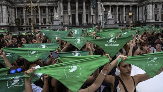 Aborto: voces a favor y en contra en la cuarta audiencia