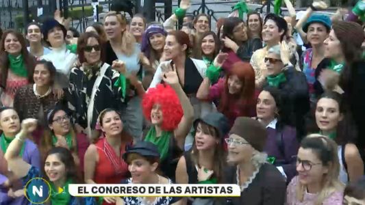 Actrices pidieron la legalización del aborto frente al Congreso