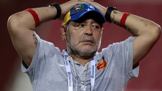 Maradona renunció luego de que su equipo perdió el ascenso