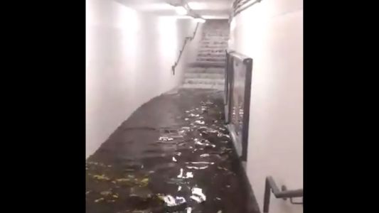 Se inundaron varias estaciones de subte y algunas líneas interrumpieron su servicio