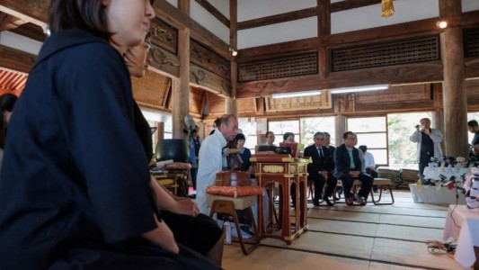 Adiós al mejor amigo mecánico del hombre: funerales de perros robot