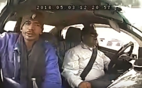 Video escalofriante: el ataque a puñaladas a un taxista que conmociona a Ecuador