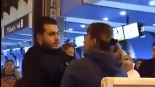 Video escándalo: mujer sorprendió a su esposo en un aeropuerto de Colombia con su amante