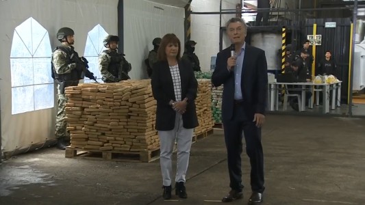 Video: Mauricio Macri y Patricia Bullrich participaron de una quema de drogas en Ezeiza