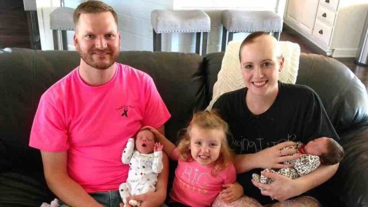 Murió una madre que había retrasado el tratamiento contra su cáncer por dar a luz a sus gemelos