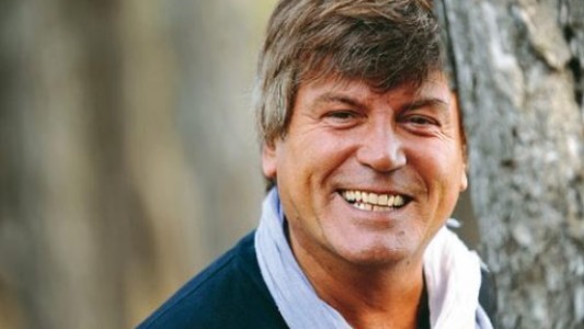 Preocupa el estado de salud del actor Carlos Calvo