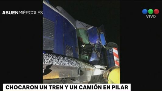 Dos personas murieron al chocar un tren y un camión en Pilar