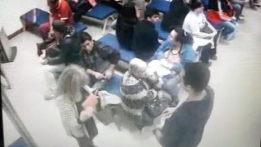 Video documento: así marcaron a la mujer para robarle sus ahorros en el banco de Mar del Plata