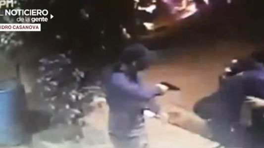 Los encañonaron cuando bajaban del auto