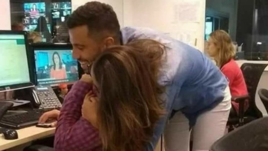 La ilusión óptica de dos personas abrazadas que la rompe (y confunde) en las redes sociales