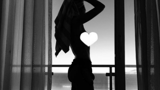 El sensual baile de Calu Rivero desnuda y a trasluz